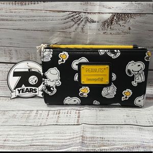 PEANUTS Loungefly Snoopy & Woodstock Flap Wallet